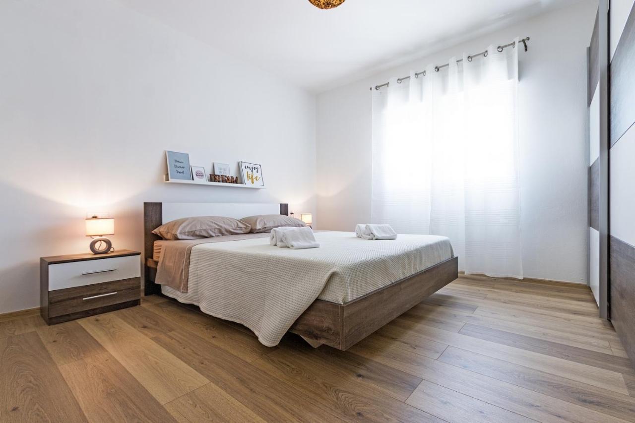 Holiday Apartment Near The Beach Fažana Extérieur photo