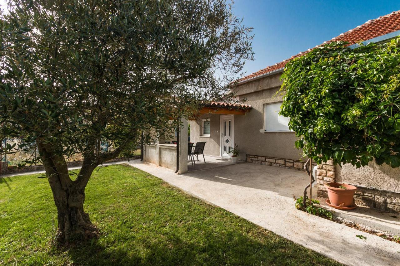 Holiday Apartment Near The Beach Fažana Extérieur photo