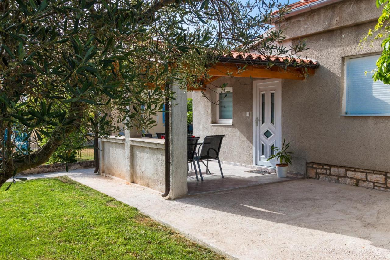 Holiday Apartment Near The Beach Fažana Extérieur photo